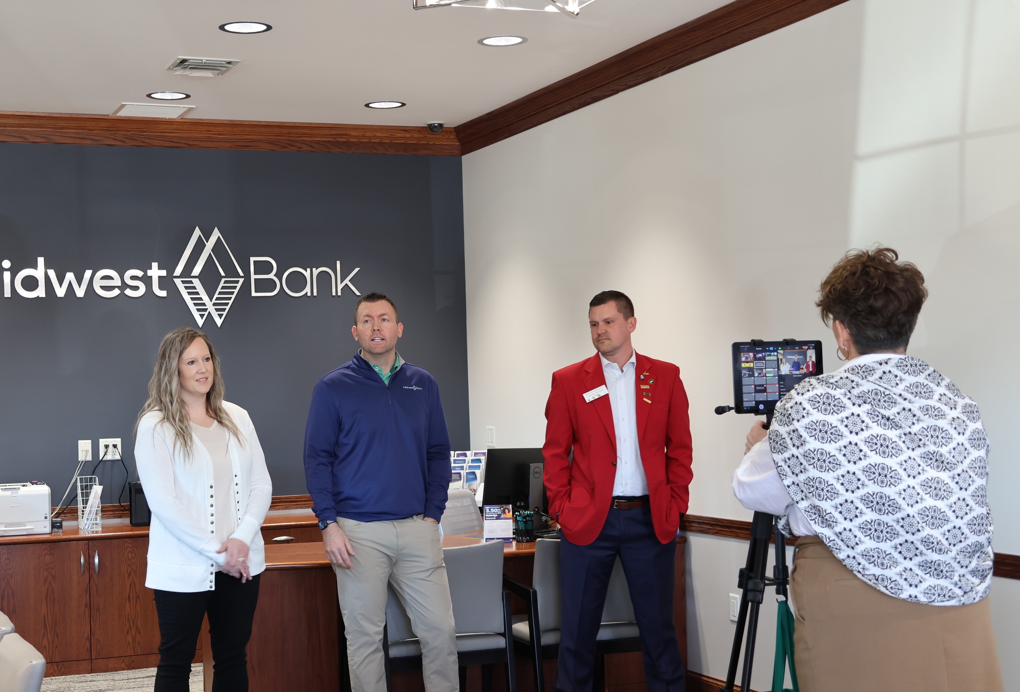 Midwest Bank's Midtown location had a ribbon cutting with the Norfolk area Chamber of Commerce